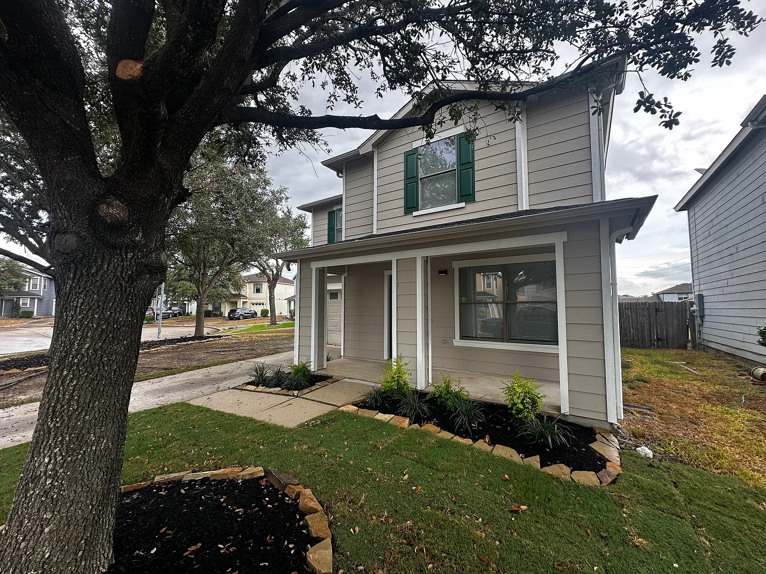 3 bed, 2.5 bath, 1480 sqft, $1,850 — Photo 3