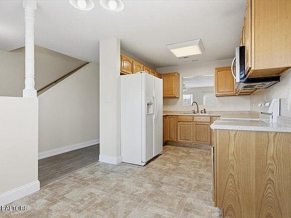 3rd image of 2432 Hallerins Ct