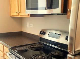 352A Whitewater Dr APT 302, Bolingbrook, IL 60440