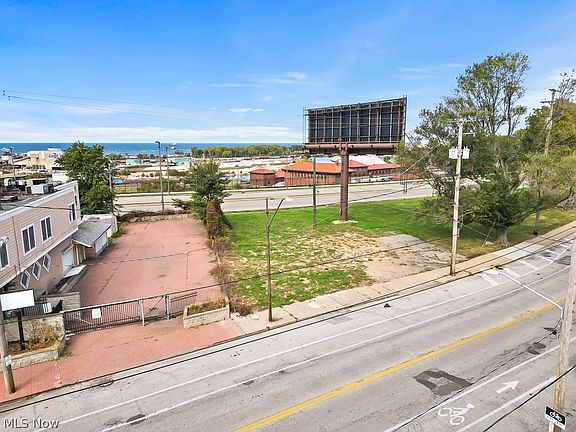 3rd image of 4104 Detroit Ave
