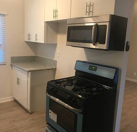 3rd image of 9022 Orion Ave APT 1