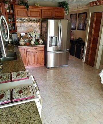 3rd image of 5819 Dewitt Pl #A