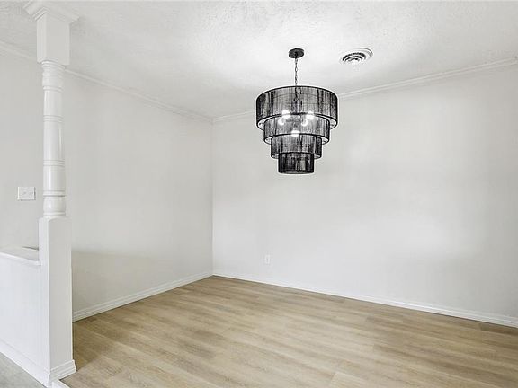 5th image of 1000 Ontario Ave