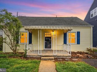 2915 Brook Dr, Falls Church, VA 22042