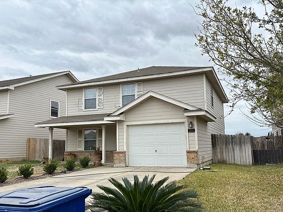 2nd image of 1805 Aransas Pass Dr