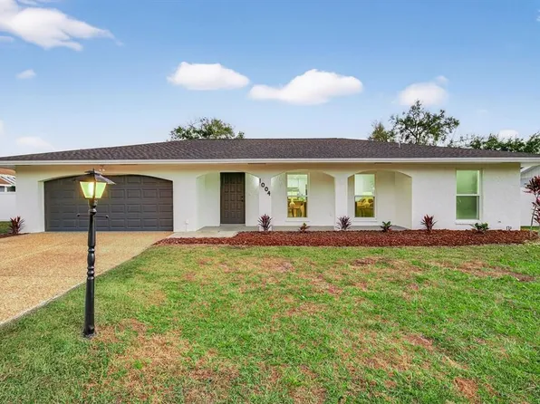 1004 Magellan Dr, Sarasota, FL 34243