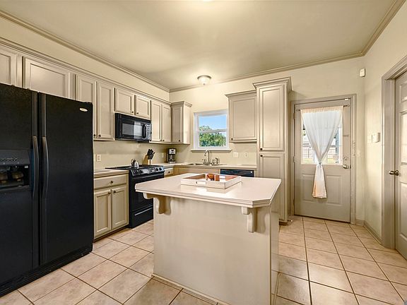 5th image of 41004 Fairmont Ave