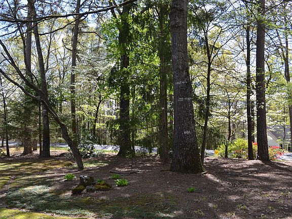 3rd image of 433 Westwoods Dr