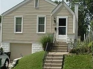 392 Goetz Ave, Saint Louis, MO 63125