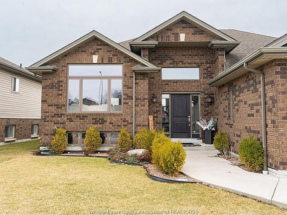 3rd image of 355 Sellick Dr