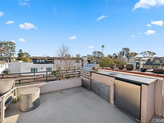 4th image of 417 1/2 Poinsettia Ave