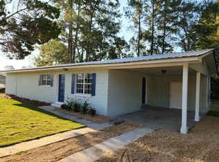 222 Bay Ln, Nashville, GA 31639
