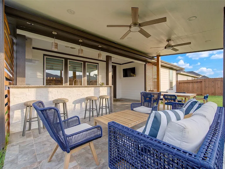 3306 Black Gore Creek Dr — Photo 30