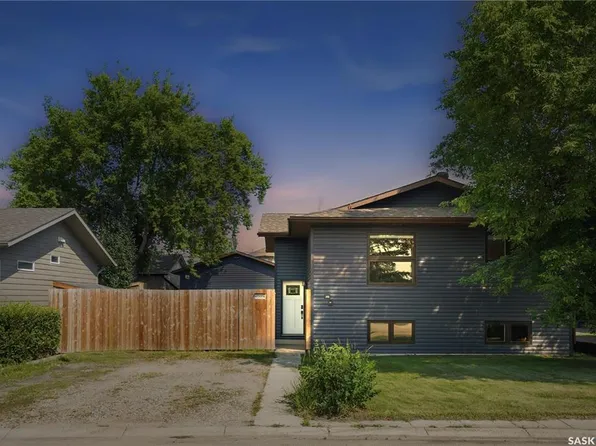 566 Klassen CRESCENT, Martensville, SK S0K 2T2
