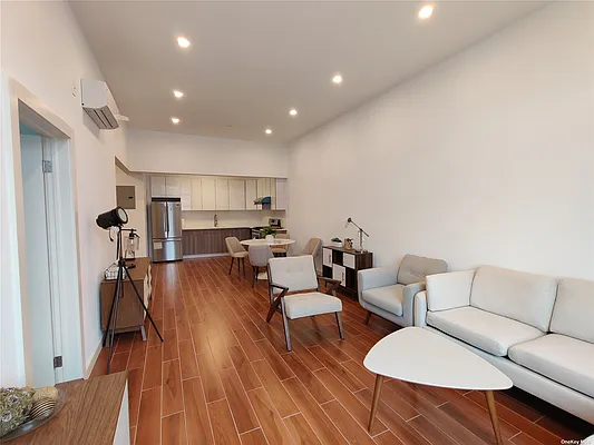 Sold by P R O Links Realty Inc | media 2