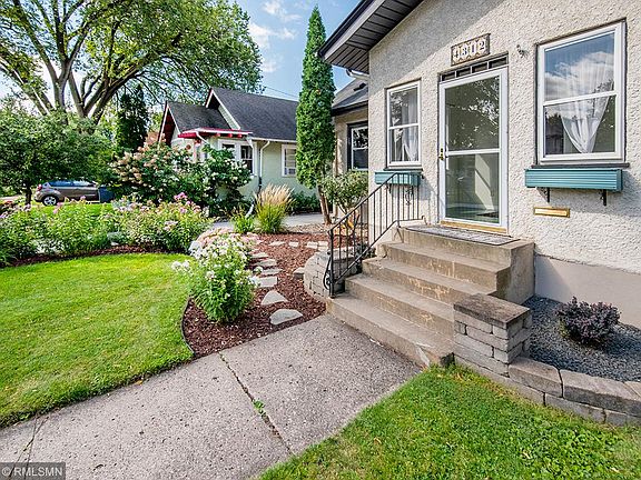 3rd image of 4312 Aldrich Ave S