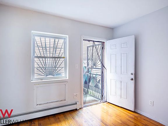 5th image of 697B Evergreen Ave #1
