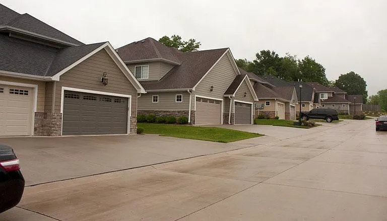 3500 S Scott Blvd — Photo 2