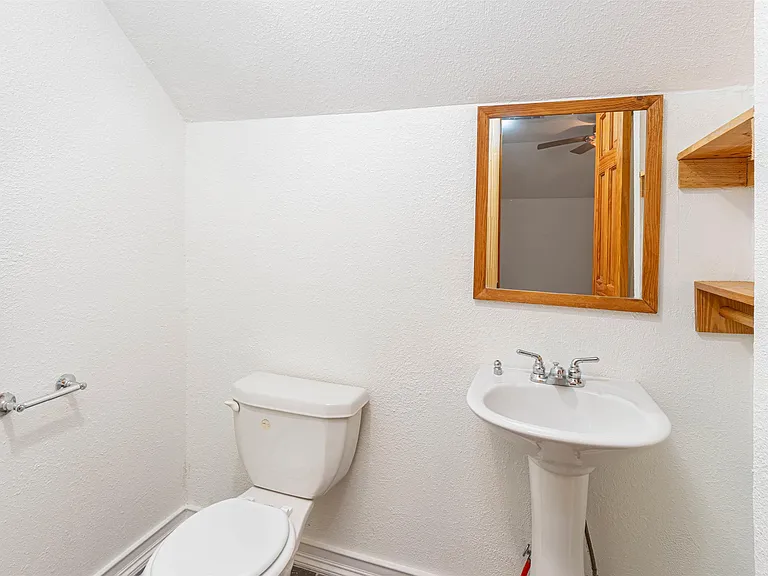 18737 Saddleback Ln — Photo 19