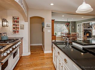 1394 Shady Ln, Wheaton, IL