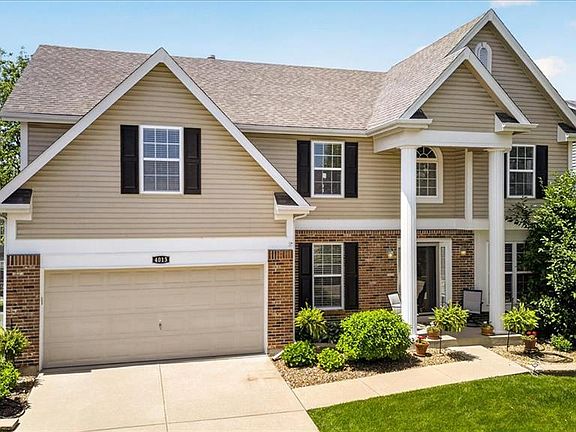 3rd image of 4013 Riverdell Dr
