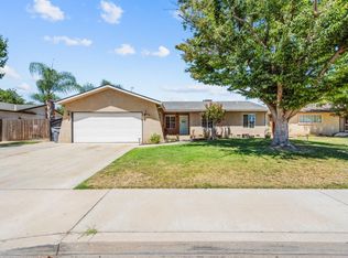 1691 Rall Ave, Clovis, CA 93611