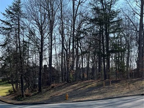 415 Westbourne Ct, Kernersville, NC 27284