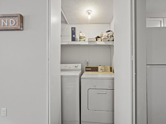 5th image of 1353 Barnett Rd