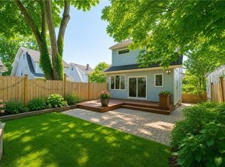 30 E Buchanan St, Staten Island, NY 10301