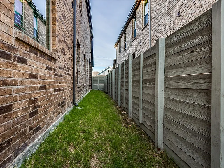 5411 Grand Ave — Photo 31