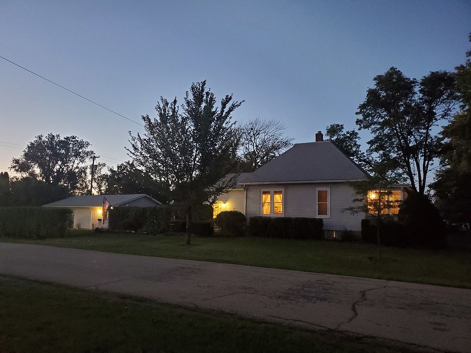 630 S Thomas St, Gilman, IL 60938 Zillow