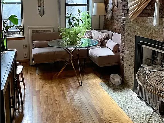 4th image of 286 E 10th St #3WEST