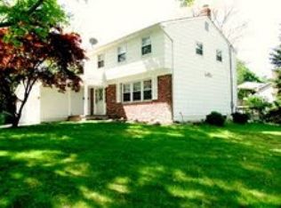 13 Woodbridge Rd, Marlton, NJ 08053