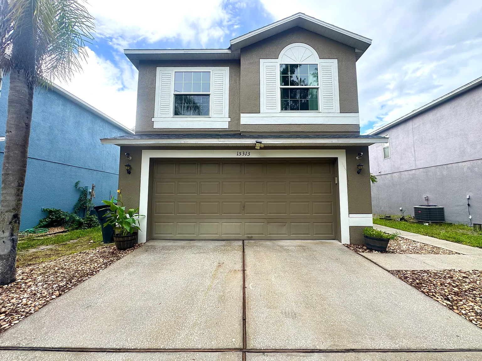 3 bed, 2.5 bath, 1345 sqft, $2,300 — Photo 2