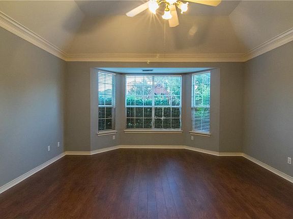 4th image of 4205 Barnsley Dr