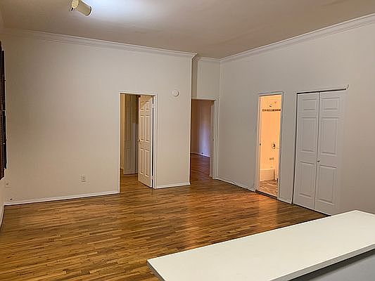 3rd image of 78 W 85th St APT 3A