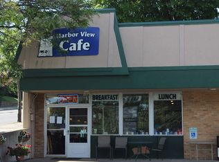 100 Antrim St, Charlevoix, MI 49720
