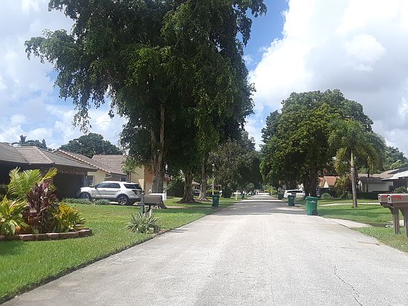 5th image of 7102 NW 38th St