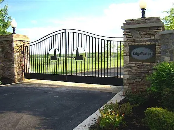 40-41 Beacon St, Russell Springs, KY 42642