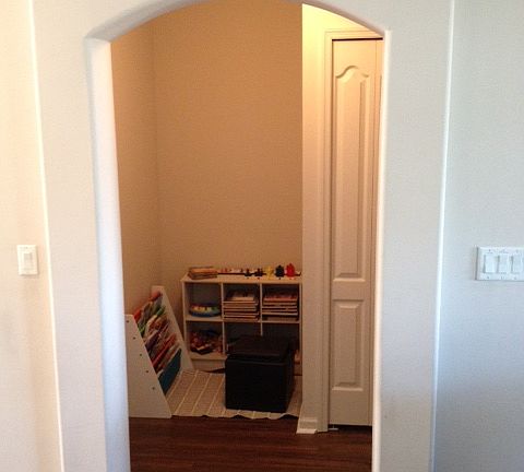 4th image of 900 Weybridge Ln