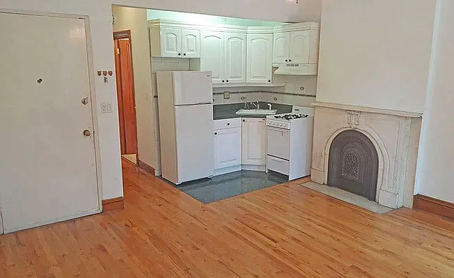 Sold by Limestone Realty Bklyn, LLC | media 23