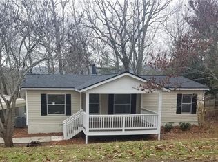 506 Mountain Lake Dr, Jasper, GA 30143