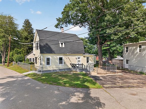 3rd image of 55 Grant St