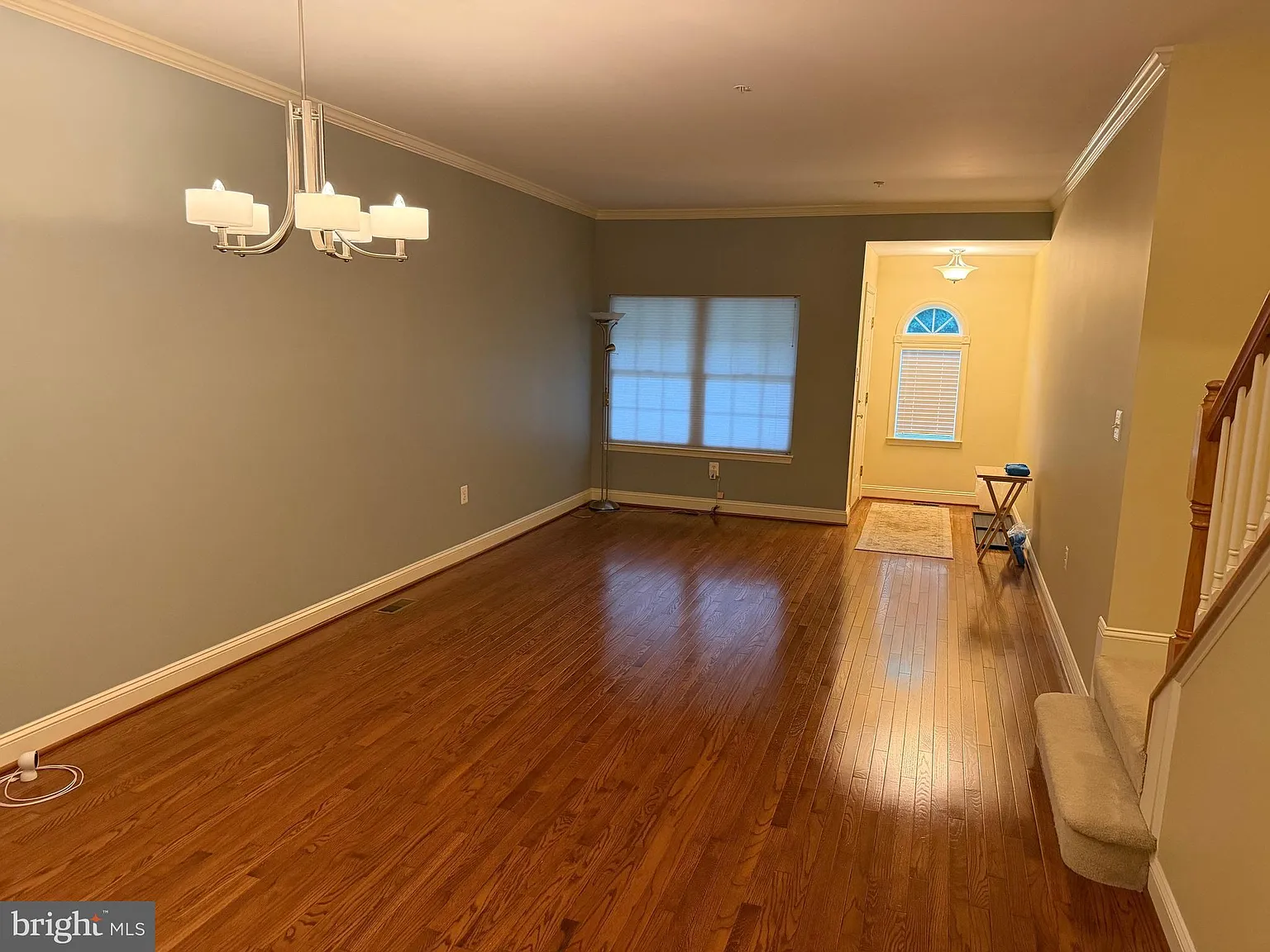 3 bed, 4.0 bath, 2935 sqft, $3,400 — Photo 2