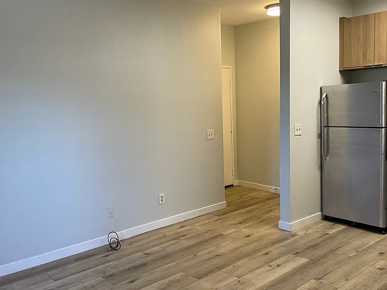 4770 York Blvd. — Photo 15