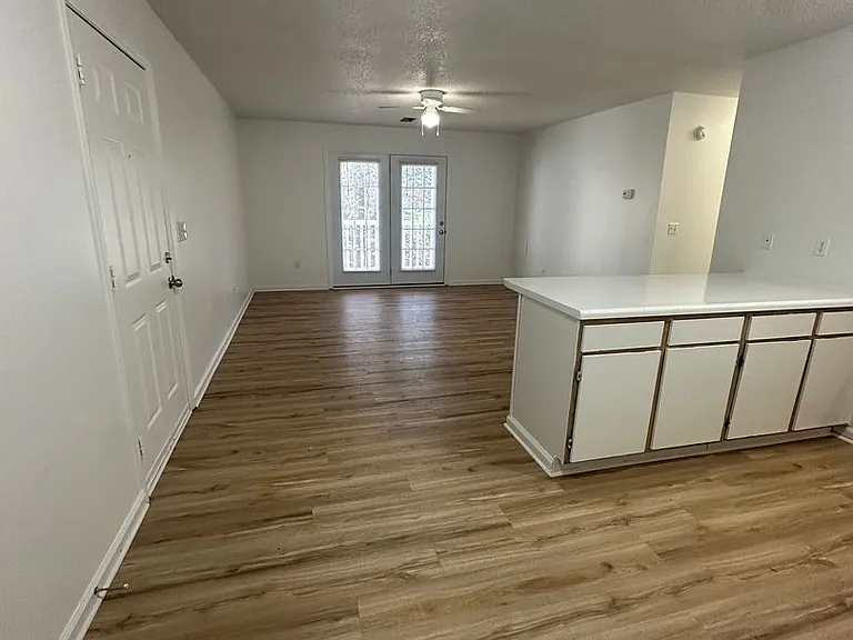 Arlington Apartments — Photo 154