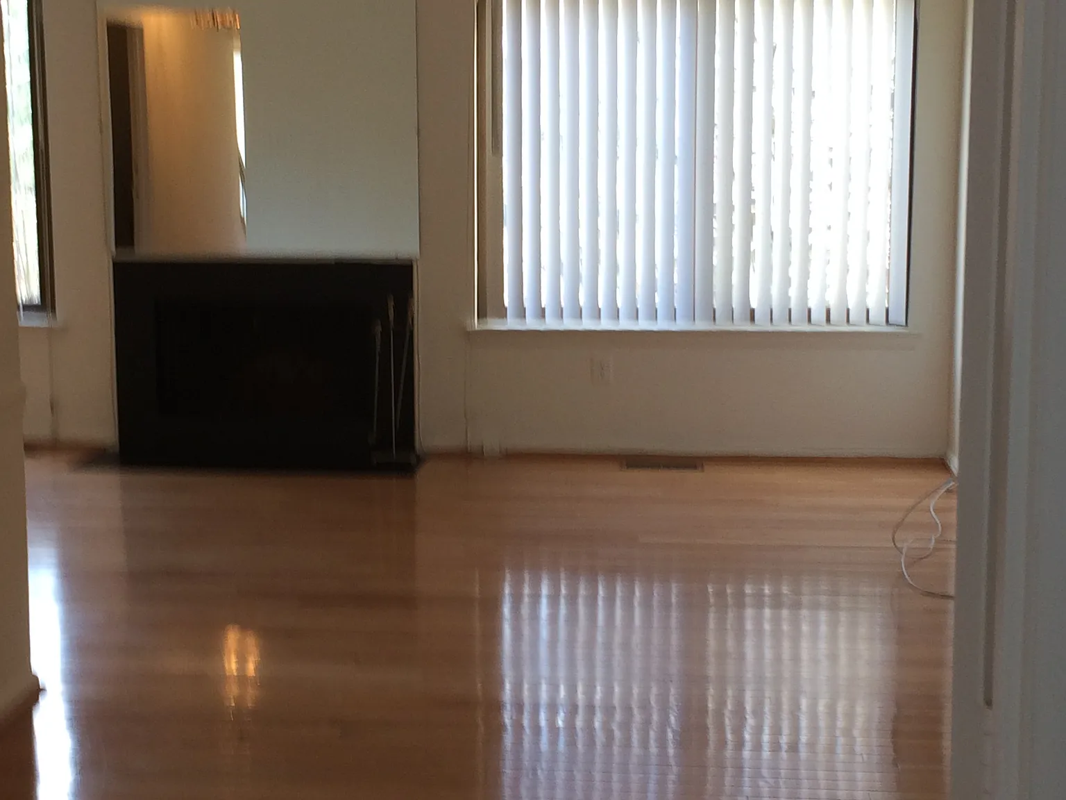 3 bed, 1340 sqft, $3,200 — Photo 2