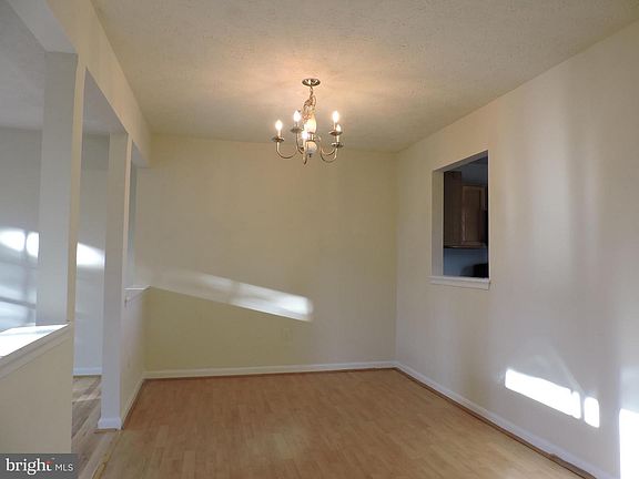 4th image of 20323 Kellys Ln