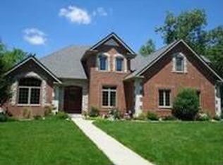 201 Linden Oaks Ln, New Lenox, IL 60451