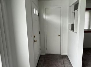 6121 John Daly St, Taylor, MI 48180